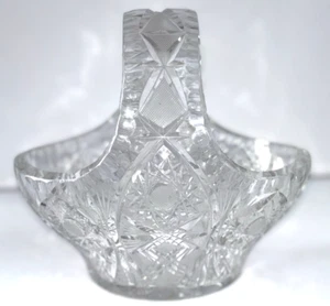 Vintage Hand Cut Etched Lead Crystal Basket Trinket Candy Dish Handle Oval FF2 - Picture 1 of 7