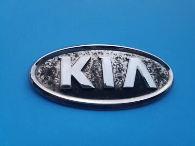 07 08 09 10 KIA RONDO TAPA PUERTA TRASERA CROMO EMBLEMA INSIGNIA SÍMBOLO LOGOTIPO USADO OEM A16 Foto 1 de 4