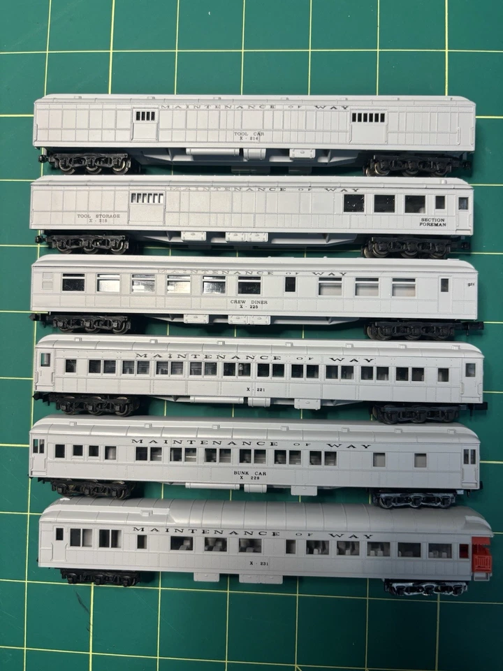 Con Cor Maintainance of Way Bay 6 Car Passenger Set - Image 1 of 1