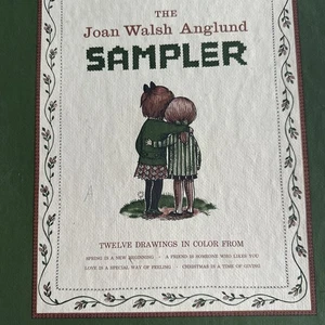 De Colección Joan Walsh Anglund Sampler 12 Impresiones 14"x11 con Caja FS Primavera Amor Amigo Navidad - Imagen 1 de 24