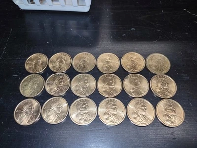 Lot Of 15 Sacagawea 2000 D / P  One Dollar Coins Circulated - Image 1 of 4