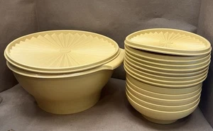 Set Of 16 Vintage Tupperware Harvest Gold Salad Bowl With Lid 6 Bowls & 8 Lids - Picture 1 of 9