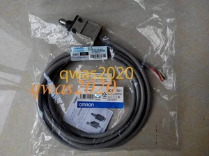 1PC NEW OMRON Limit Switch D4C-4232 - Picture 1 of 4