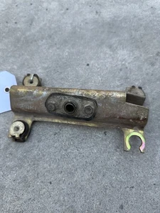 Jeep Wrangler Tj 97-06 Torque Shaft Bracket 52058691AA OEM - Picture 1 of 6