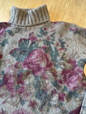 100. Suéter Vintage Ralph Lauren Para Mujer Cuello Alto Floral Rosas, 100% Lana Años 80 Foto 1 de 4