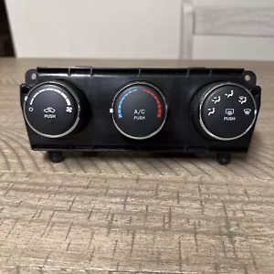 2010-2012 Jeep Liberty Heater AC Climate Temp Controls OEM P55111943AC - Picture 1 of 5