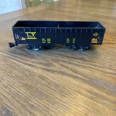Vintage Marx O Gauge #21913 LV Lehigh Valley Hopper Car - Image 1 of 4