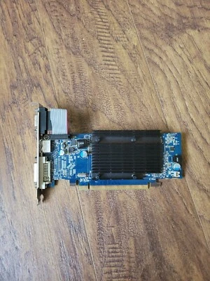 Sapphire ATI Radeon HD 4550 PCIe x16 512MB Graphics Video Card GPU - Image 1 of 4