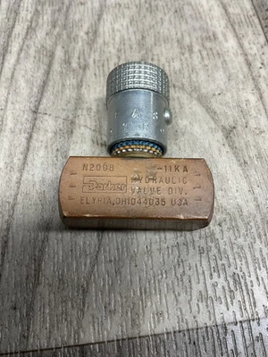Válvula de control de flujo Parker N200B-11KA #4012D16 Foto 1 de 3