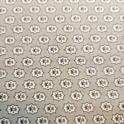 Cranston VIP Green Floral Star Cotton Fabric 1yd x44" Quilt Sewing USA Print - Image 1 of 4