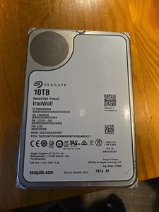 Parts : Seagate IronWolf 10TB SATA 3.5" HDD ST10000VN004 HARD DRIVE - Picture 1 of 2