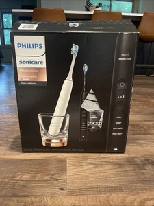Philips Sonicare DiamondClean Connected Series Power Toothbrush Set USED TB5 - Picture 1 of 10