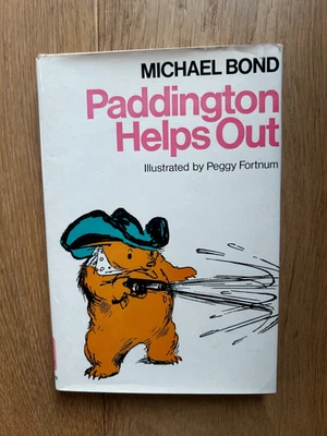 Paddington Helps Out de Michael Bond y Peggey Fortnum de colección 1971 HBDJ Foto 1 de 4