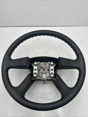 2004-2006 GMC Savana G2500 Leather Steering Wheel w/o Accessories Assembly - Imagem 1 de 4