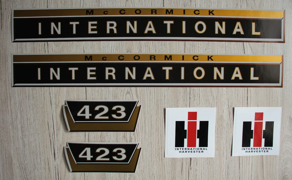 IHC / Mc Cormick Aufkleber international 423 Gold Logo Emblem Sticker Label kurz - Bild 1 von 1