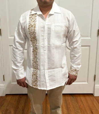 Camisa Guayabera Mexicana Hecha a Mano Manga Larga San Antonino Bordada. Foto 1 de 4