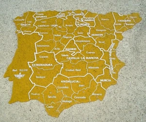 Ungewöhnliche Vintage NATION OF SPAIN And Cities Towns SCHABLONE gelb klar 9,5" DFH? - Bild 1 von 4