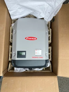 Fronius Symo 5.0-3-M Light 5kW Solar Wechselrichter (4.210.034.001) - Picture 1 of 2