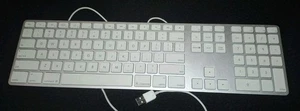Genuine Apple A1243 Wired Mac Standard USB Keyboard w/ Numeric Keypad Silver  - Picture 1 of 6