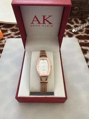 Reloj Anne Klein Diamante MOP Oro Rosa NUEVO Batería Nuevo en Caja Foto 1 de 4