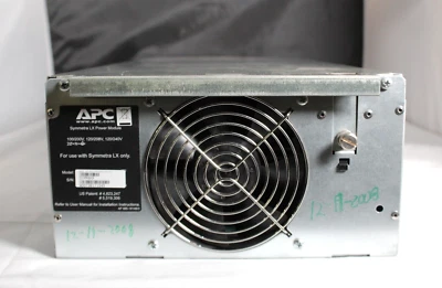 Módulo de alimentación Symmetra LX de APC SYPM4KP 100/200 V 120/208 V 120/240 V - sin probar Foto 1 de 4