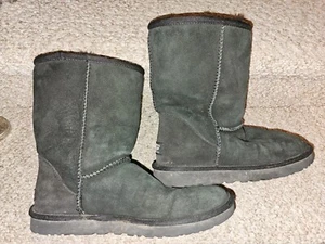 UGG Women's Classic Short Boot II Black US 9 UGG Boot  - Picture 1 of 10