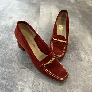 Vintage Salvatore Ferragamo Cranberry Suede Leather Block Heel Gold Shoes Sz 7 - Picture 1 of 5