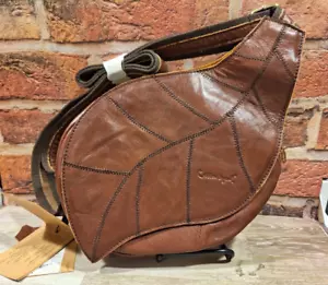 Leather Cross Body Cobbler Legend Leaf Purse NWT - Picture 1 of 5