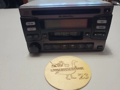 98-99 Subaru Outback Legacy rádio estéreo 86201AC430 AM FM cassete CD duplo din - Imagem 1 de 4