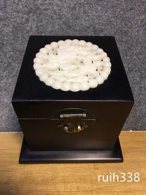 Caja de jade blanco con incrustaciones de palo de rosa talla fina antigua de China de 6" Foto 1 de 4