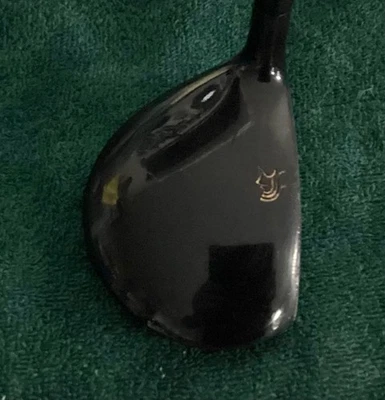 Gary Player Black Knight 13 degree 3 wood.  Graphite shaft, regular flex - Image 1 of 3