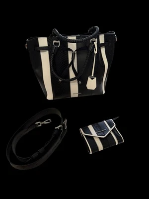 Michael Kors Blakely medium striped leather bucket bag - Image 1 of 4