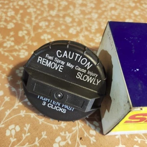 10833 TAPA TANQUE COMBUSTIBLE STANT - Imagen 1 de 6