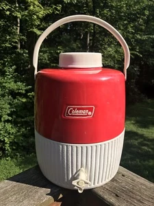Vintage COLEMAN KRUG USA 2 Gallonen ROTER KRUG Camping Strand Picknick Kühlbox 1970’s - Bild 1 von 11