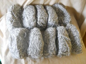 TEN BALLS UNBRANED GREY/WHITE ACRYLIC/WOOL 513 GRAMS APPROX PACK B - Picture 1 of 3
