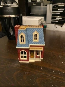 Hallmark Keepsake Ornament 1999 16th in Nostalgic Houses - House on Holly Lane - Picture 1 of 7