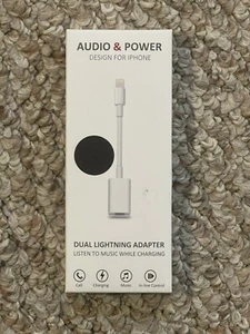 Dual Adapter for iPhone 2 in 1 Headphone & Charger Apple iPhone 14 13 12 11 XR 8 - Picture 1 of 3