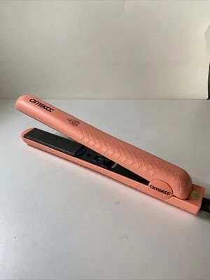 Amika Ceramic Styler 1" Inch Hair Flat Iron AM5570 PINK - Image 1 of 3