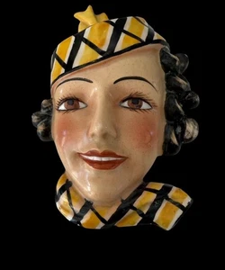 1930 GOEBEL ART DECO MUJER con SOMBRERO AMARILLO Y BUFANDA PEQUEÑA MÁSCARA DE PARED F. X. 63/0 - Imagen 1 de 7