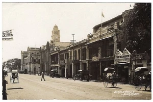 Singapore Pre-1920 RPPC - Busy High Street, Autos & Richshaws Photo Postcard - Picture 1 of 2