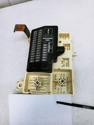 Jaguar S 2003 tipo cabina interior caja de fusibles montaje fabricante de equipos originales usado 2R8T14A067AD Foto 1 de 4