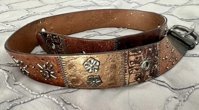 Fossil Vintage Y2K Tachonado Patchwork Cinturón Cuero Genuino Cinturón Foto 1 de 4