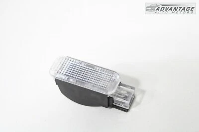 2015-2018 AUDI Q3 QUATTRO INTERIOR GUANTERA LUZ CORTESÍA LÁMPARA LENTE OEM Foto 1 de 4