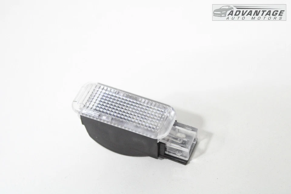 2015-2018 AUDI Q3 QUATTRO INTERIOR GUANTERA LUZ CORTESÍA LÁMPARA LENTE OEM Foto 1 de 4
