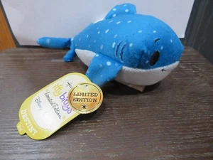 Hallmark itty bittys Destiny edición limitada tiburón ballena búsqueda de felpa Dory-NUEVO CON ETIQUETAS - Imagen 1 de 2