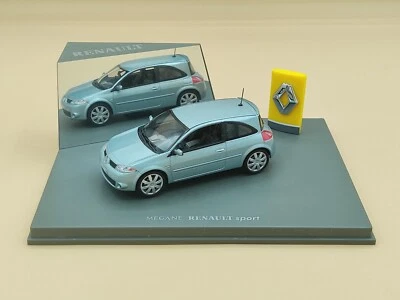 1/43 Renault Sport Megane II RS Gris 2004 UH Universal Hobbies ref: 7711225836 - Photo 1/4