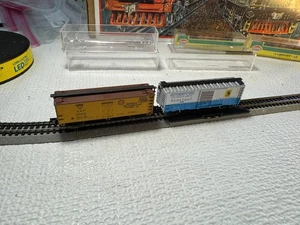 🚂 N SCALE -MODEL POWER -B&O SENTINAL BOX CAR & AMERICAN REEFER -L👀K💥 N1299 - Picture 1 of 6
