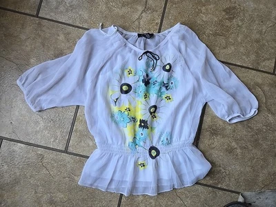 Blusa blanca Amy Byer floral forrada hinchada talla 14 para niñas  Foto 1 de 4