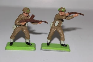 2 x Britains Deetail WW2 British  Infantry Soldiers - Picture 1 of 4
