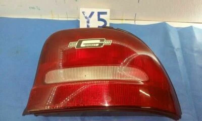 Dodge Plymouth 1995-99 NEON pasajero trasero derecho intermitente luz de marcha atrás  Foto 1 de 4